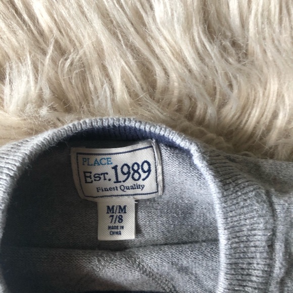 Children’s Place boys light weight gray sweater - Picture 4 of 6